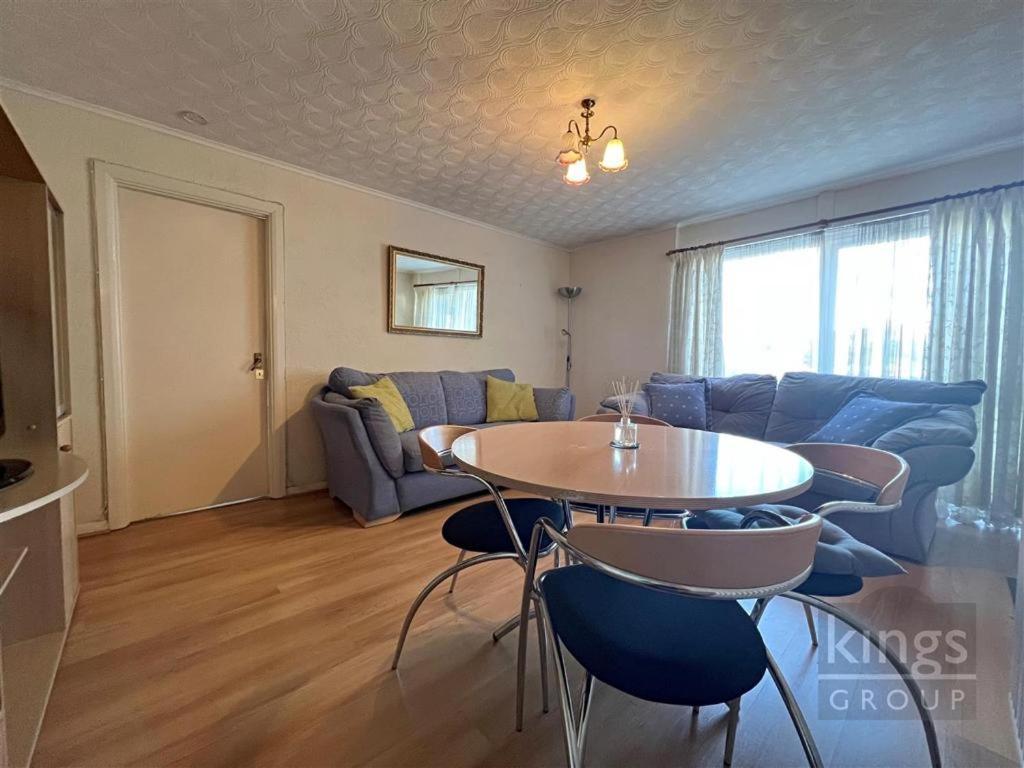 A Cosy 1 Bedroom Apartment Enfield Buitenkant foto
